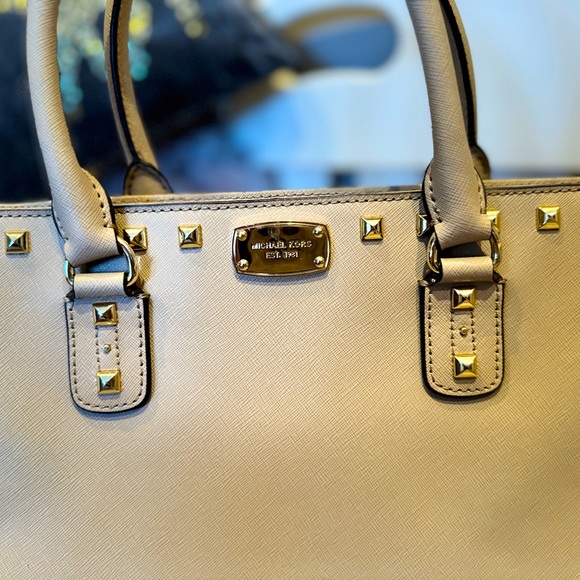 Gorgeous Michael Kors Saffiano leather studded tote! Like new! - Picture 2 of 9